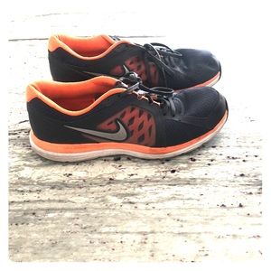 Nike Dual Fusion ST3